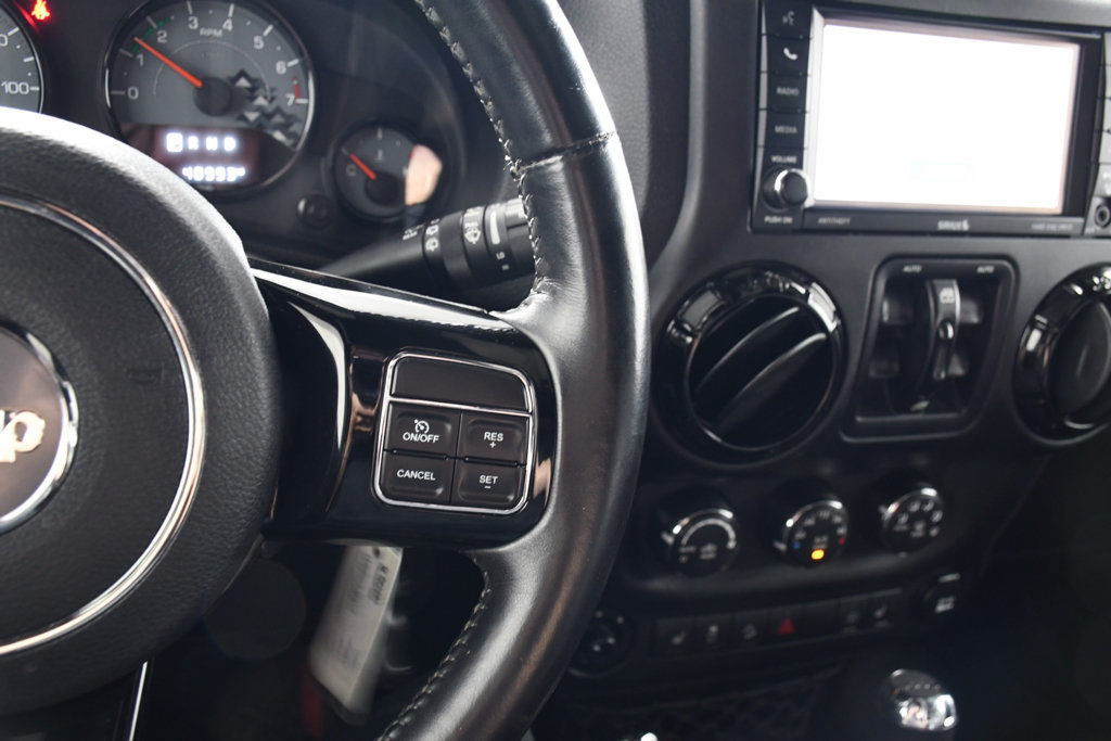 Used 2017 Jeep Wrangler Unlimited Sahara AWD/4WD image 29