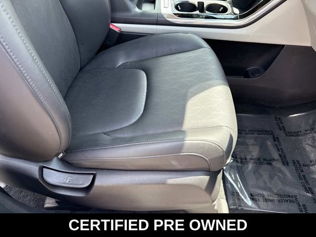 Used 2024 Kia Carnival EX FWD image 10