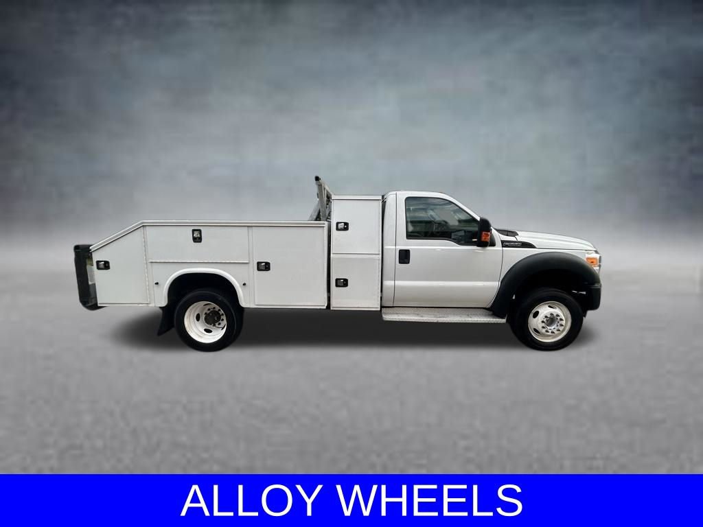 Used 2016 Ford F550 2WD Regular Cab Super Duty image 3