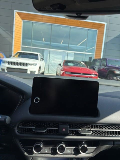 Used 2025 Honda HR-V EX-L image 11