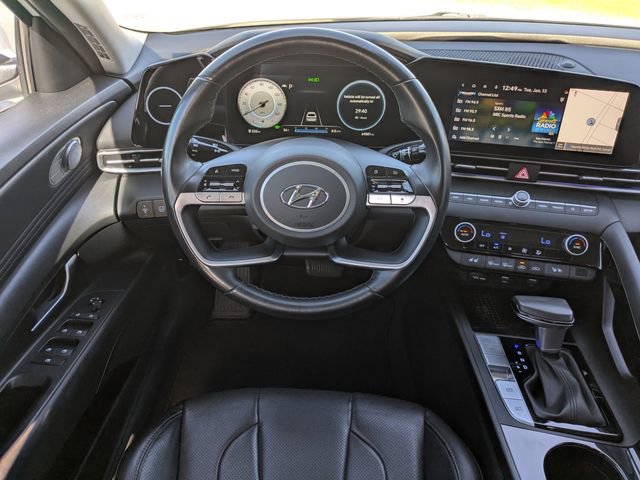 Used 2021 Hyundai Elantra Limited image 19