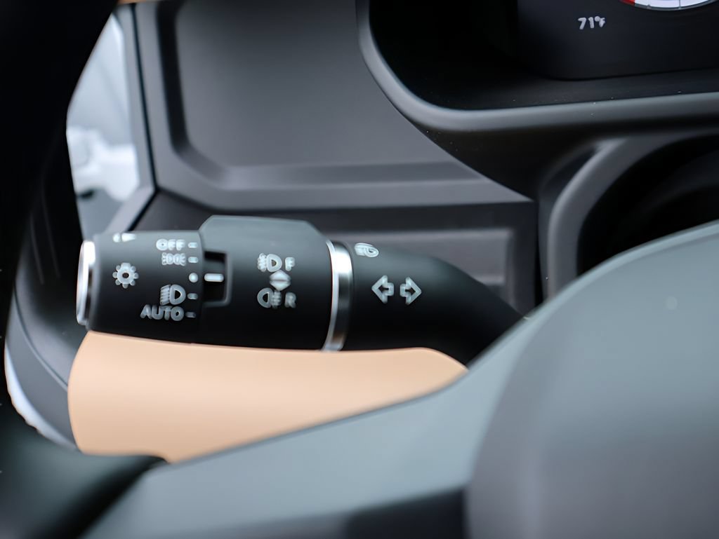 New 2026 Land Rover Defender 110 X-Dynamic SE AWD/4WD image 33
