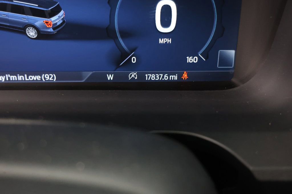 Used 2023 Ford Expedition Max Limited image 13