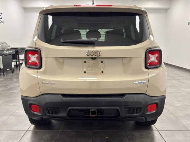 Used 2015 Jeep Renegade Latitude w/ Trailer Tow Group AWD/4WD image 6