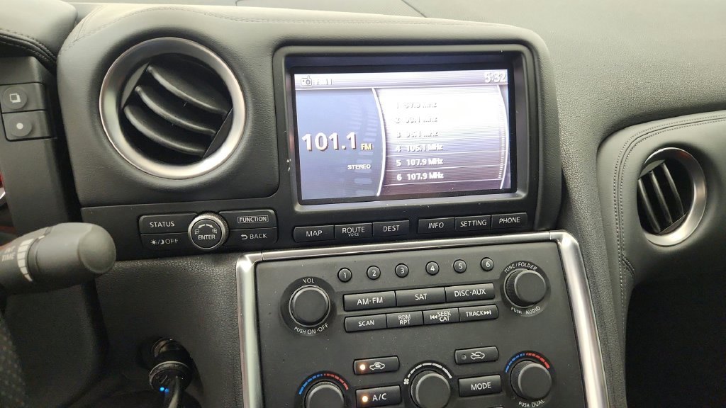 Used 2009 Nissan GT-R Premium AWD/4WD image 38