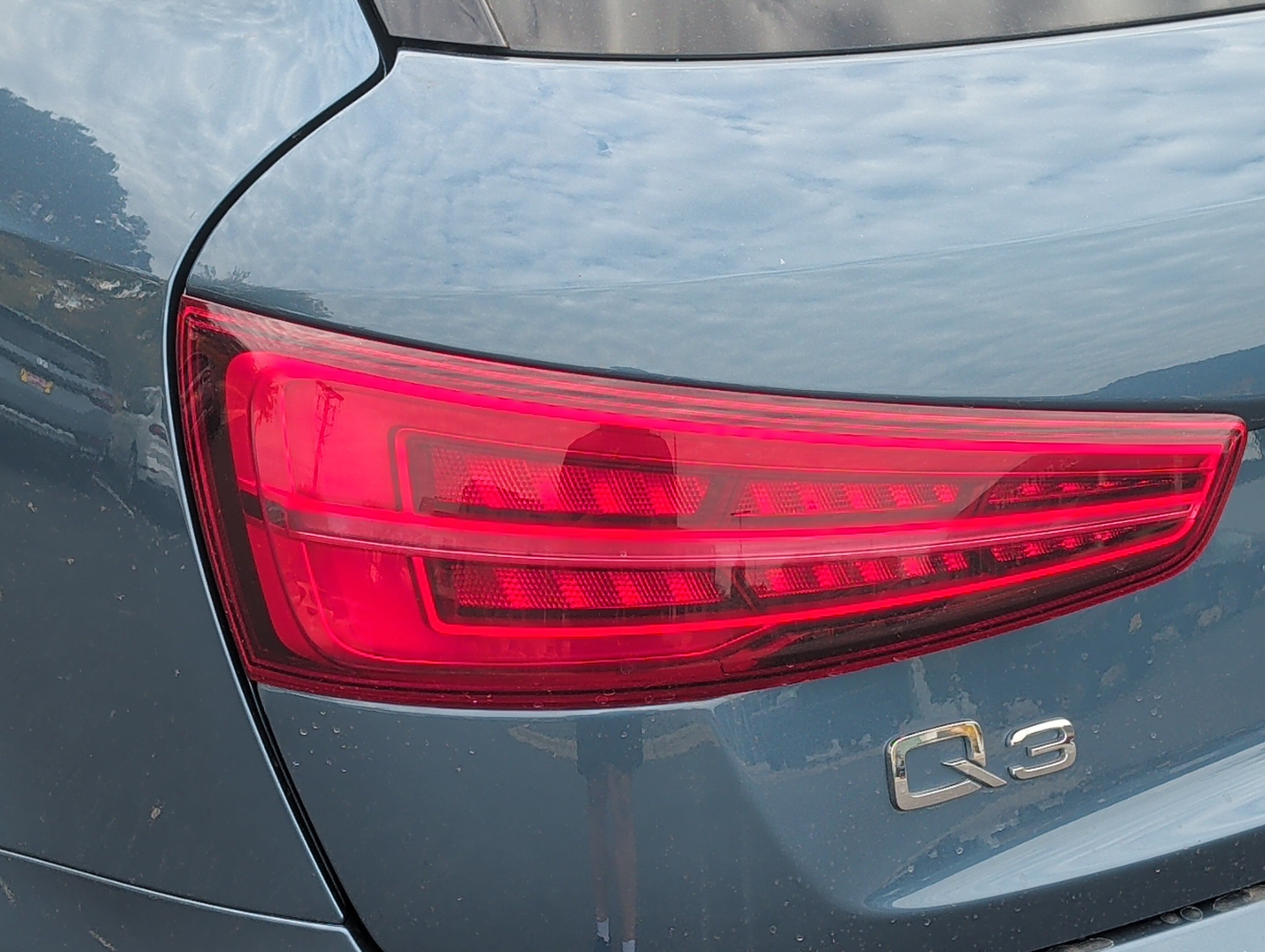 Used 2018 Audi Q3 2.0T Premium Plus w/ Premium Plus Package AWD/4WD image 17