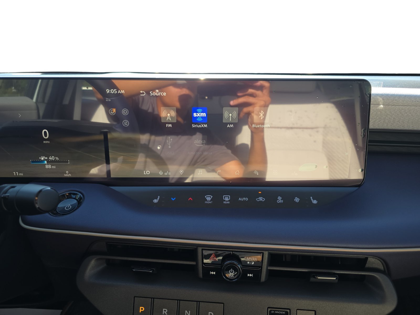 New 2026 Nissan Leaf Platinum+ w/ Illuminated Package FWD image 20