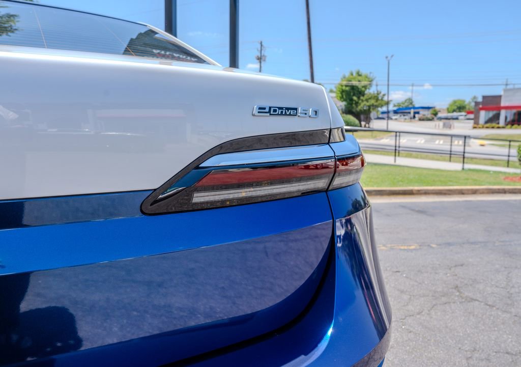 Used 2024 BMW i7 eDrive50 w/ Executive Package RWD image 29