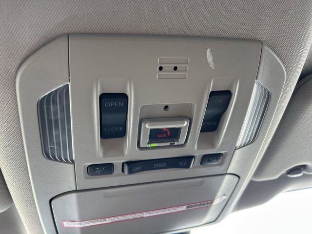 Used 2023 Toyota Highlander Limited image 28