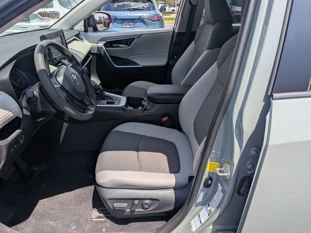 Used 2020 Toyota RAV4 XLE w/ All Weather Liner Package AWD/4WD image 10