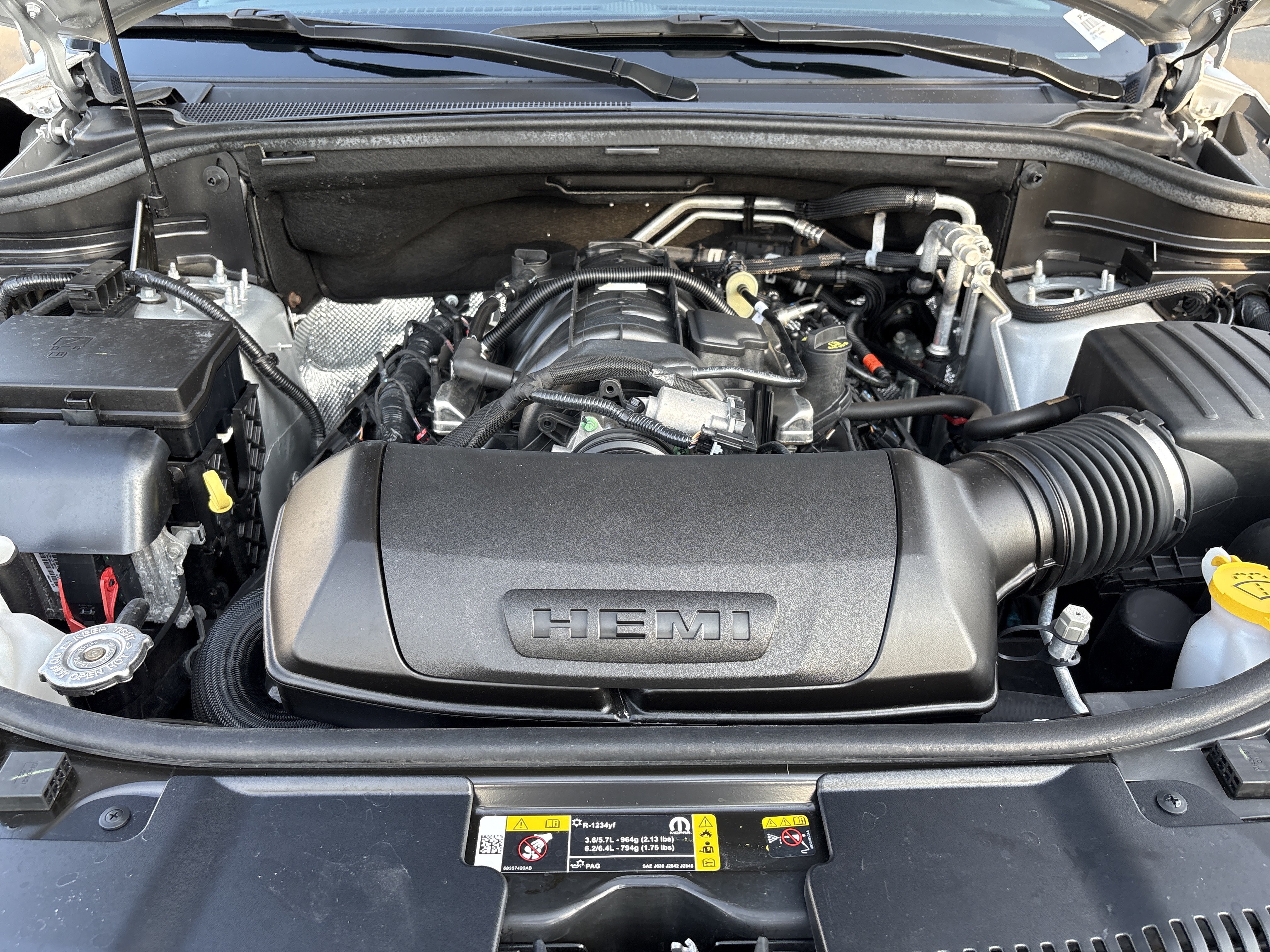 Used 2025 Dodge Durango R/T AWD/4WD image 35