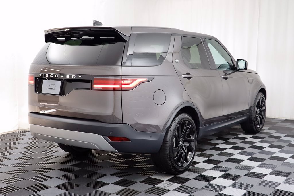 New 2025 Land Rover Discovery S AWD/4WD image 19