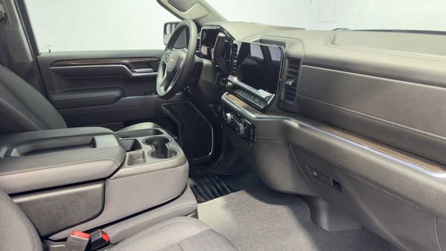 Used 2022 Chevrolet Silverado 1500 LT RWD image 12