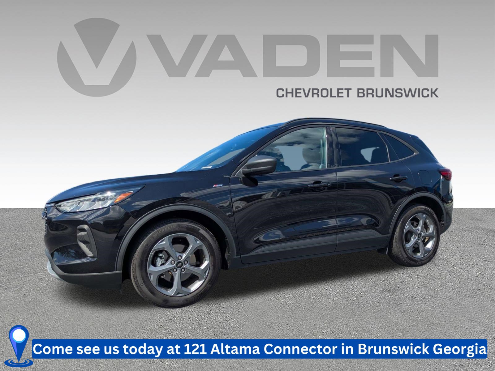 Used 2025 Ford Escape ST-Line FWD image 1