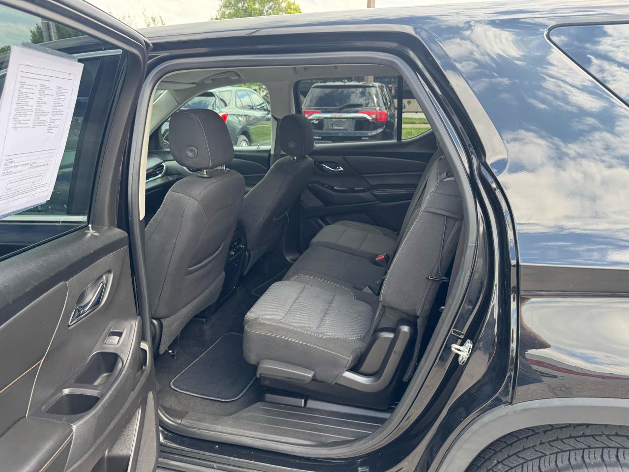 Used 2018 Chevrolet Traverse LS FWD image 15
