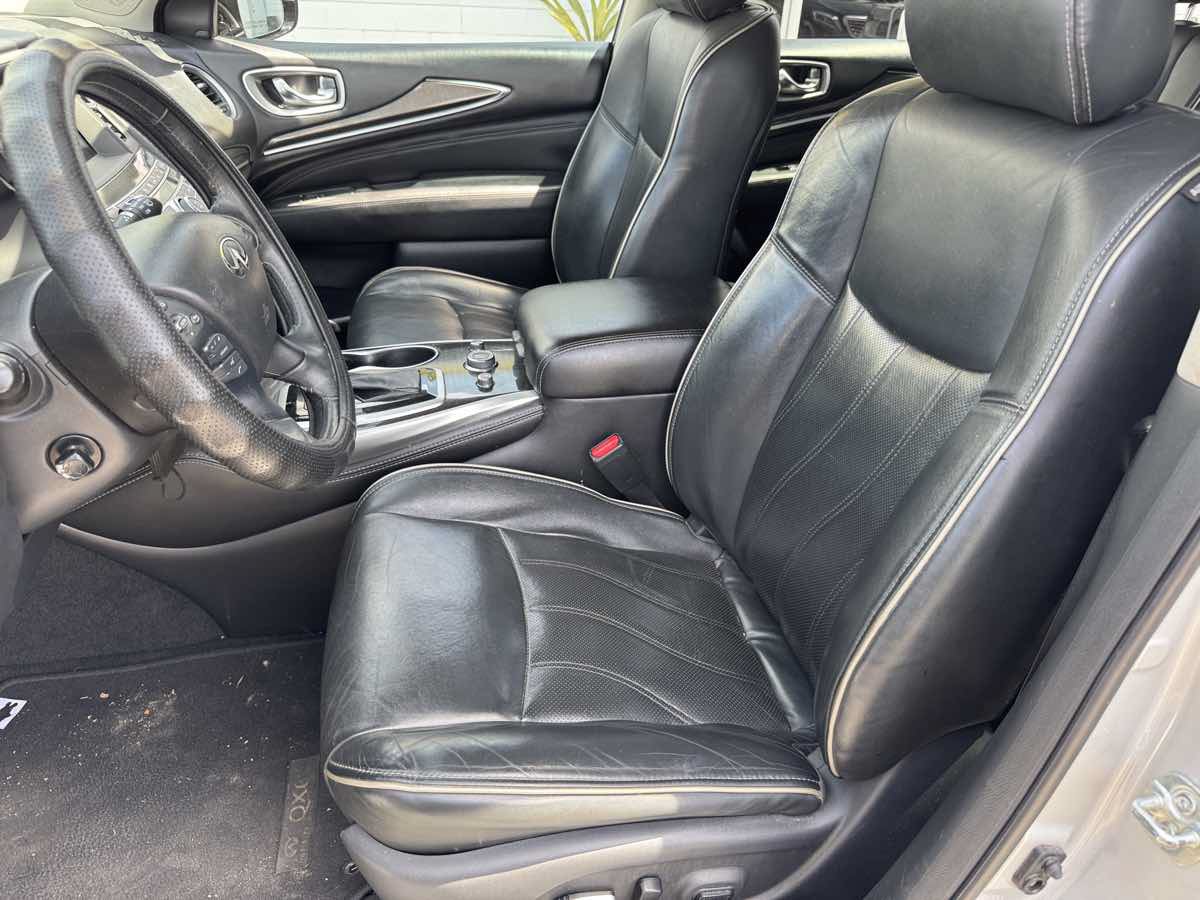 Used 2019 INFINITI QX60 Luxe w/ Essential Package FWD image 26