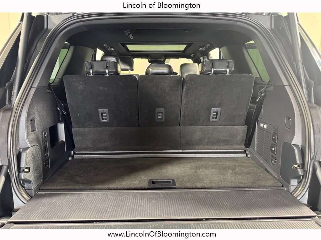 Used 2025 Ford Expedition Tremor AWD/4WD image 18