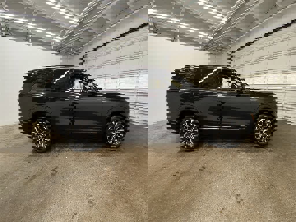 Certified 2026 Cadillac Vistiq Sport image 7