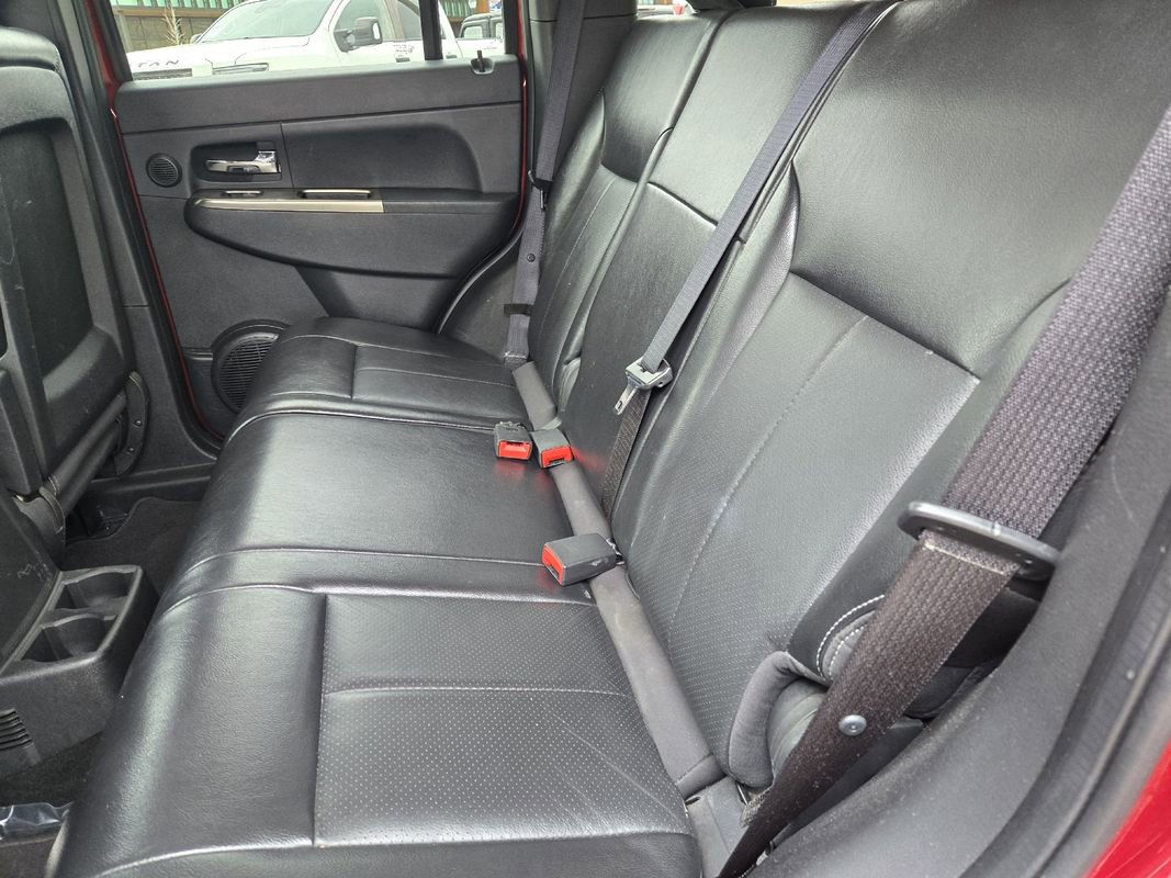 Used 2012 Jeep Liberty Limited Jet w/ Exterior Appearance Group AWD/4WD image 19