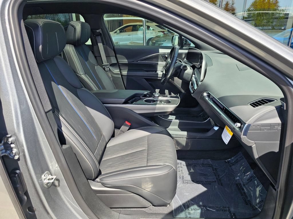 Used 2025 Cadillac Lyriq Sport RWD image 11