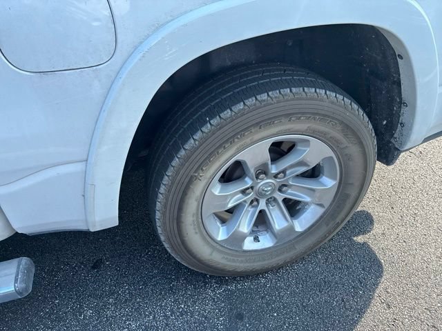 Used 2021 RAM 1500 Laramie AWD/4WD image 11