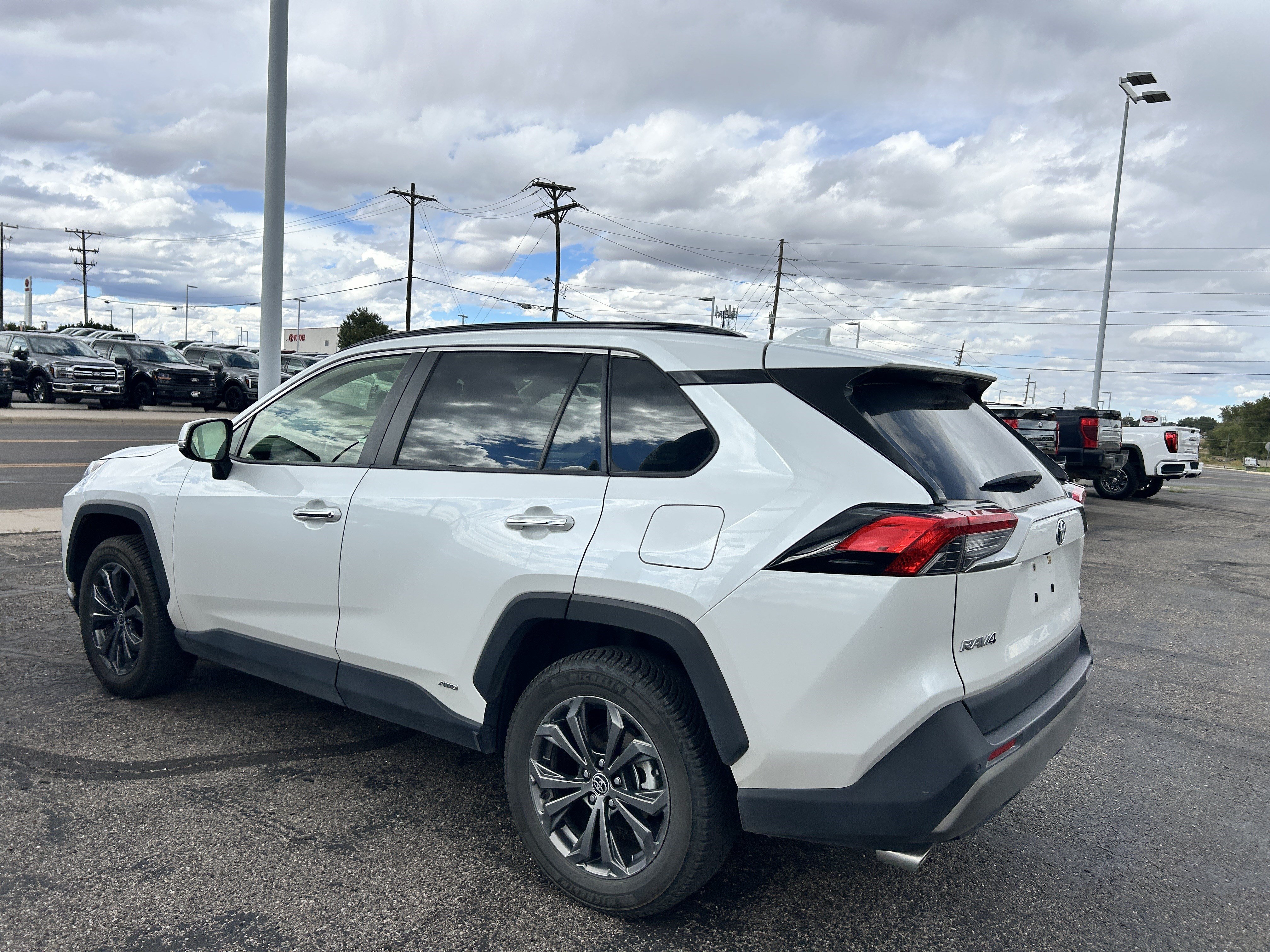 Used 2023 Toyota RAV4 Limited AWD/4WD image 3