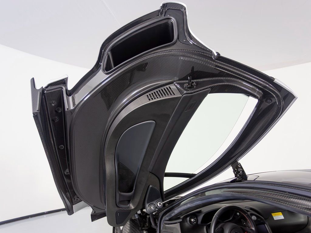 Used 2014 McLaren P1 image 11