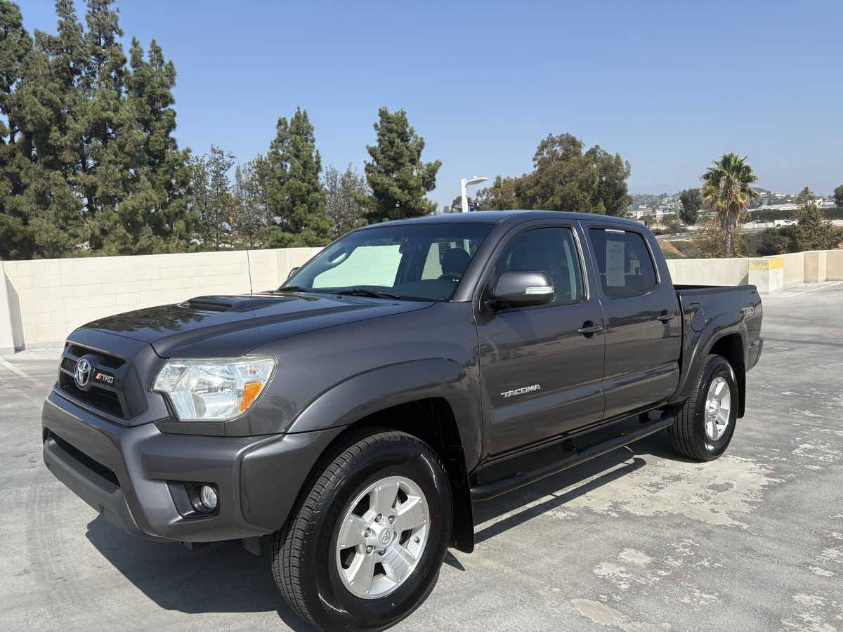 Used 2014 Toyota Tacoma PreRunner image 17