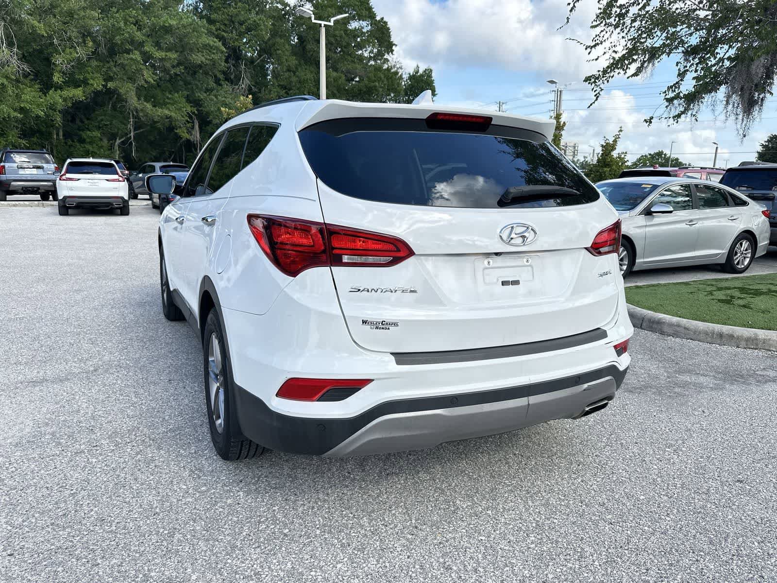 Used 2017 Hyundai Santa Fe Sport w/ 2.4L Tech Package 04 FWD image 4
