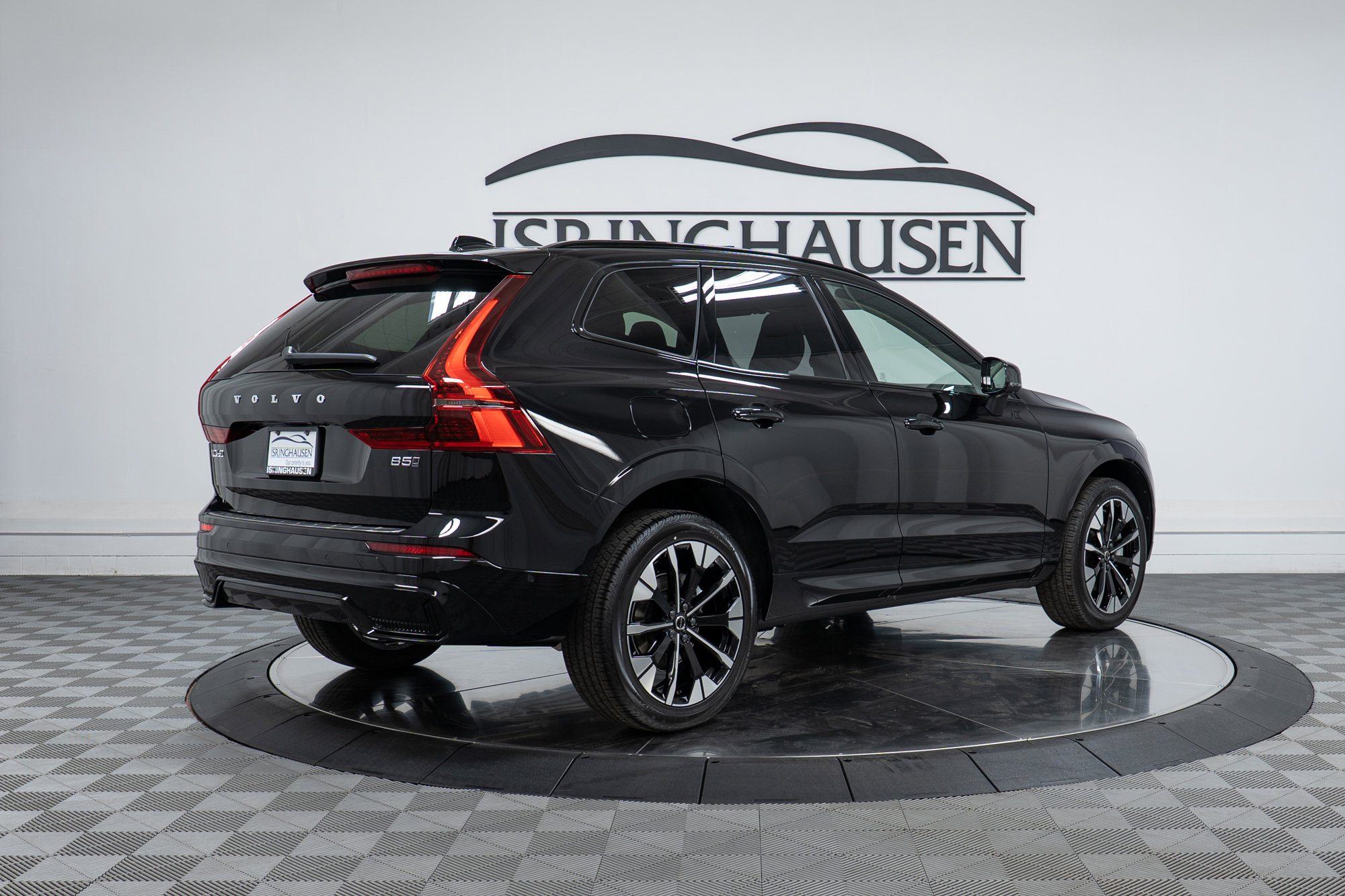 New 2026 Volvo XC60 B5 Plus w/ Protection Package Premier image 5