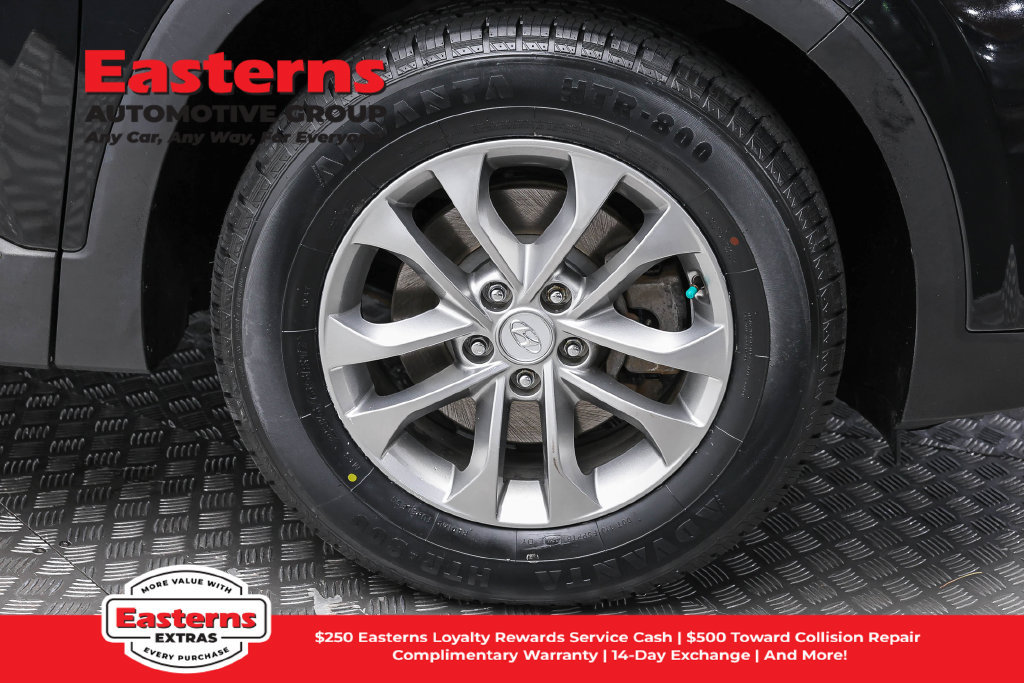 Used 2019 Hyundai Santa Fe SE FWD image 30