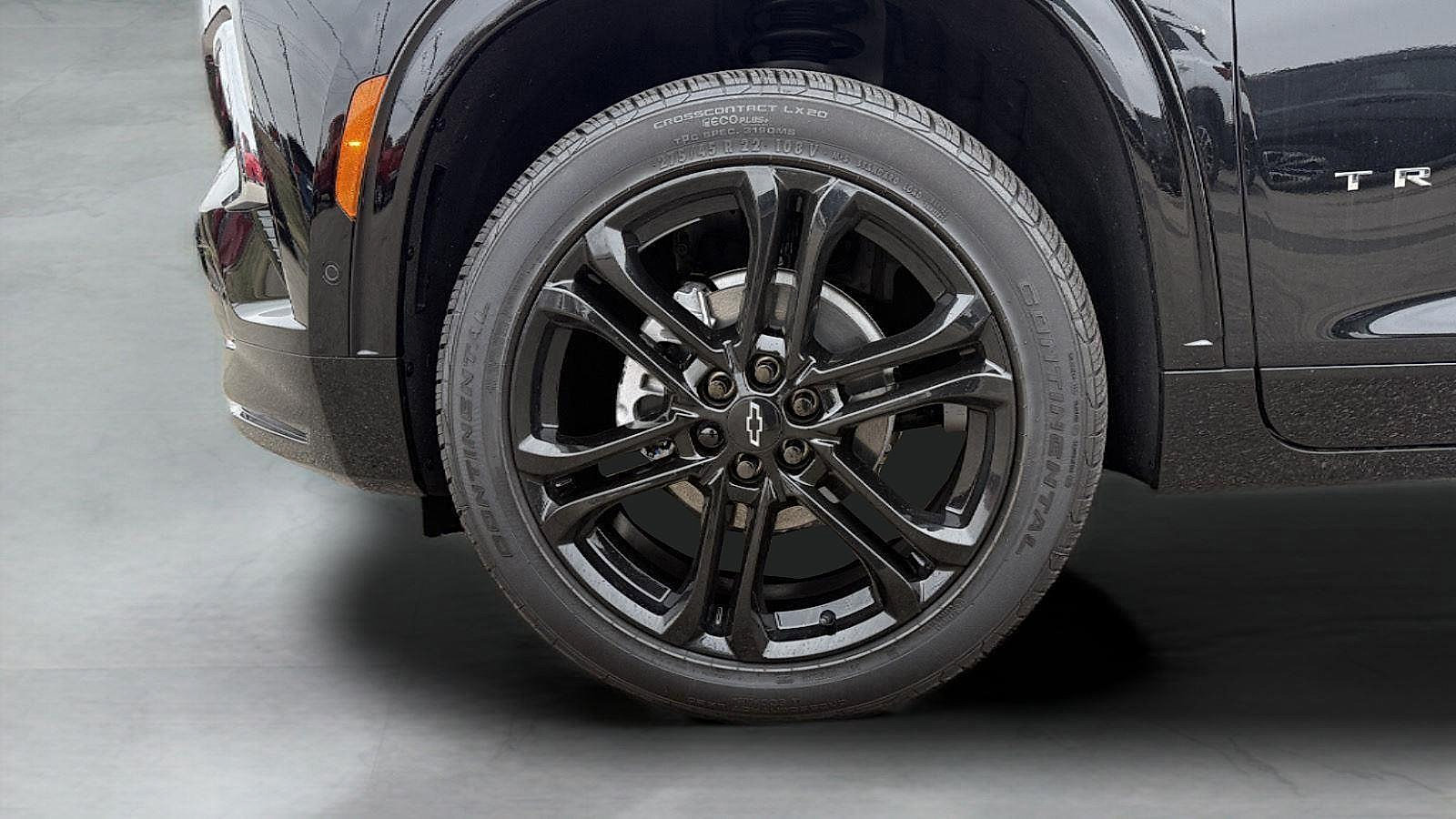 New 2026 Chevrolet Traverse High Country w/ LPO, Floor Liner Package FWD image 16