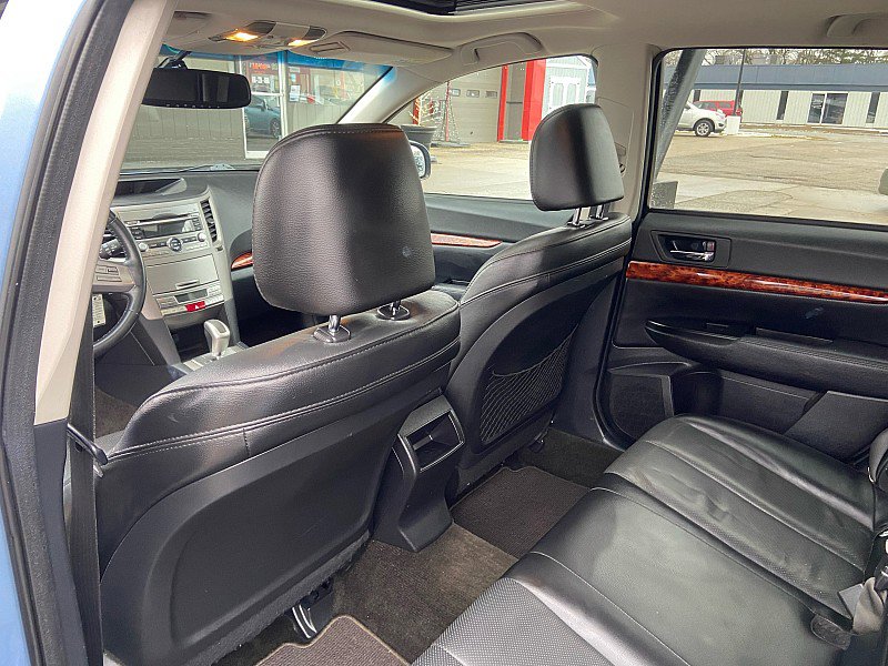 Used 2011 Subaru Outback 2.5i Limited w/ PWR Moonroof Pkg image 18
