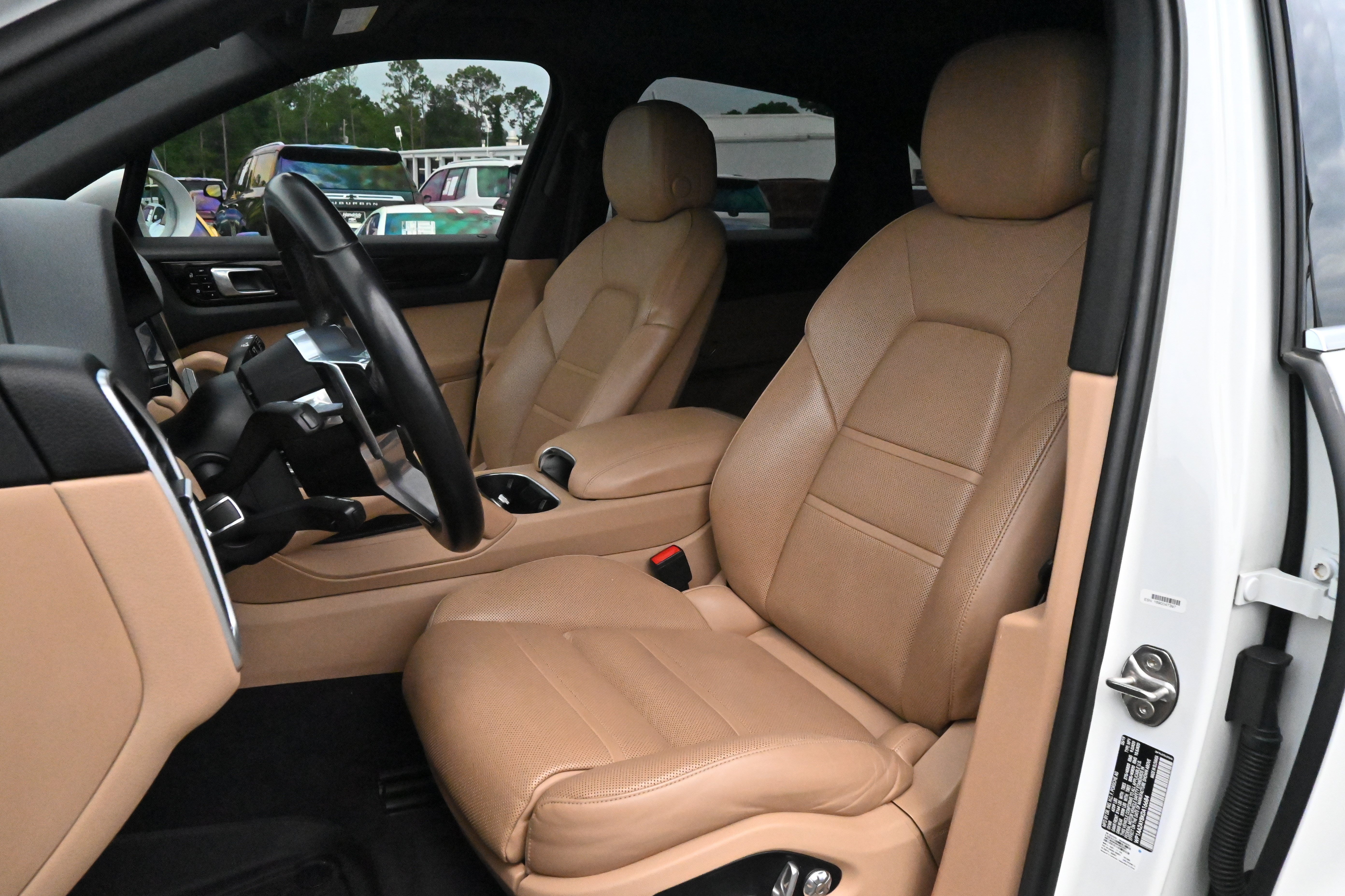 Used 2019 Porsche Cayenne AWD/4WD image 7