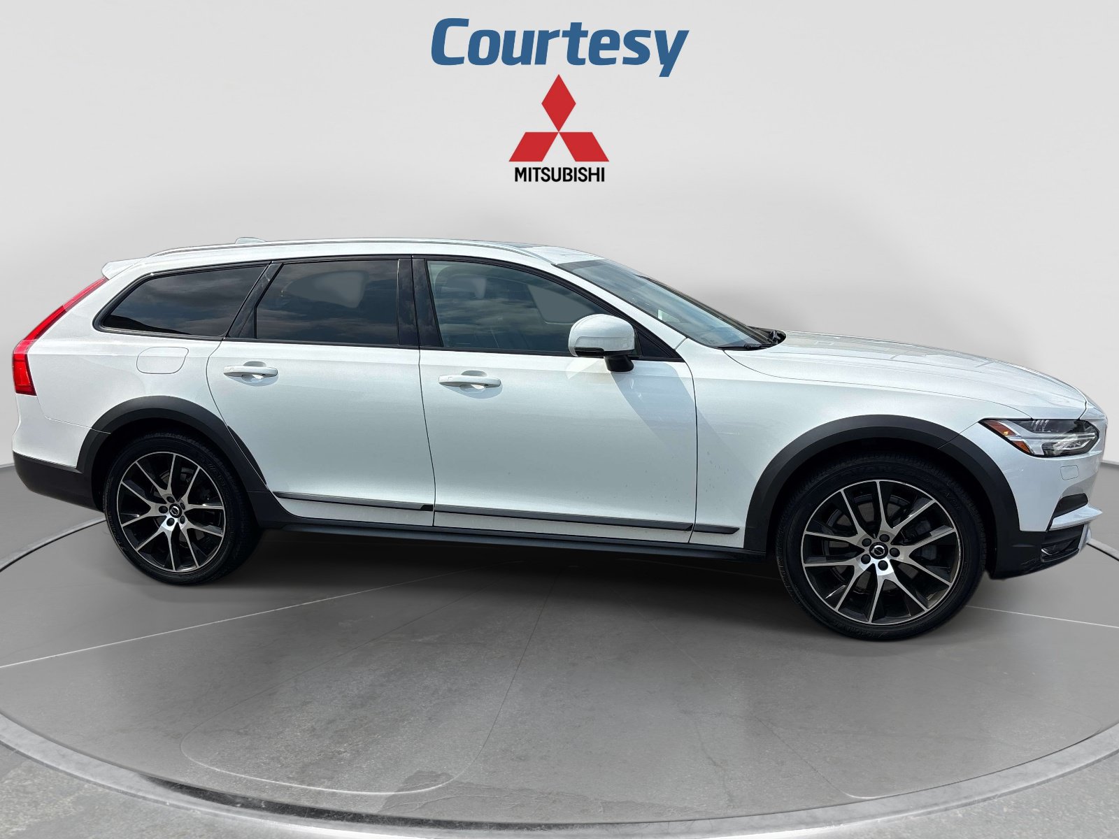Used 2020 Volvo V90 T6 Cross Country w/ Protection Package Premier AWD/4WD image 6