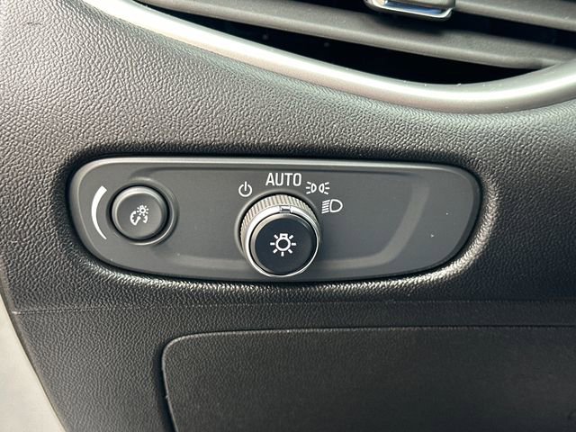 Used 2023 Chevrolet Malibu LT image 24