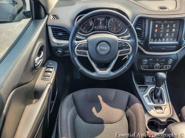 Certified 2017 Jeep Cherokee Latitude w/ Comfort & Sound Group FWD image 13