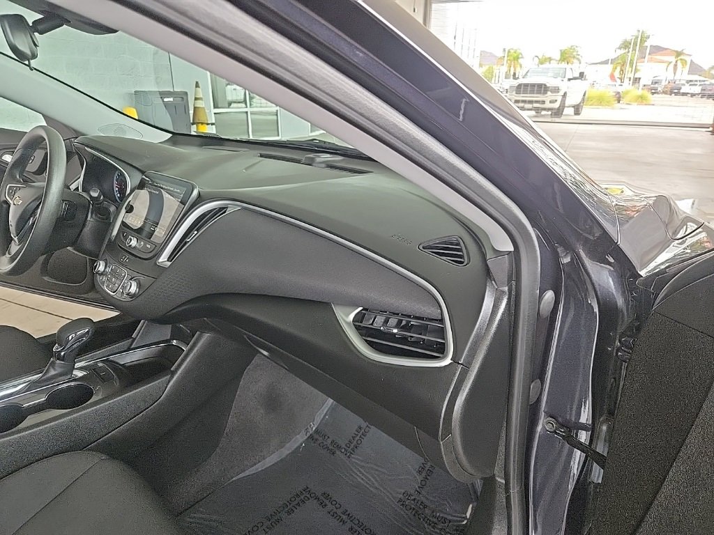 Used 2023 Chevrolet Malibu LT image 36