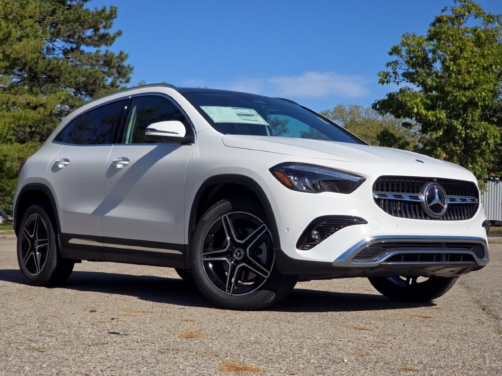 New 2026 Mercedes-Benz GLA 250 4MATIC image 1