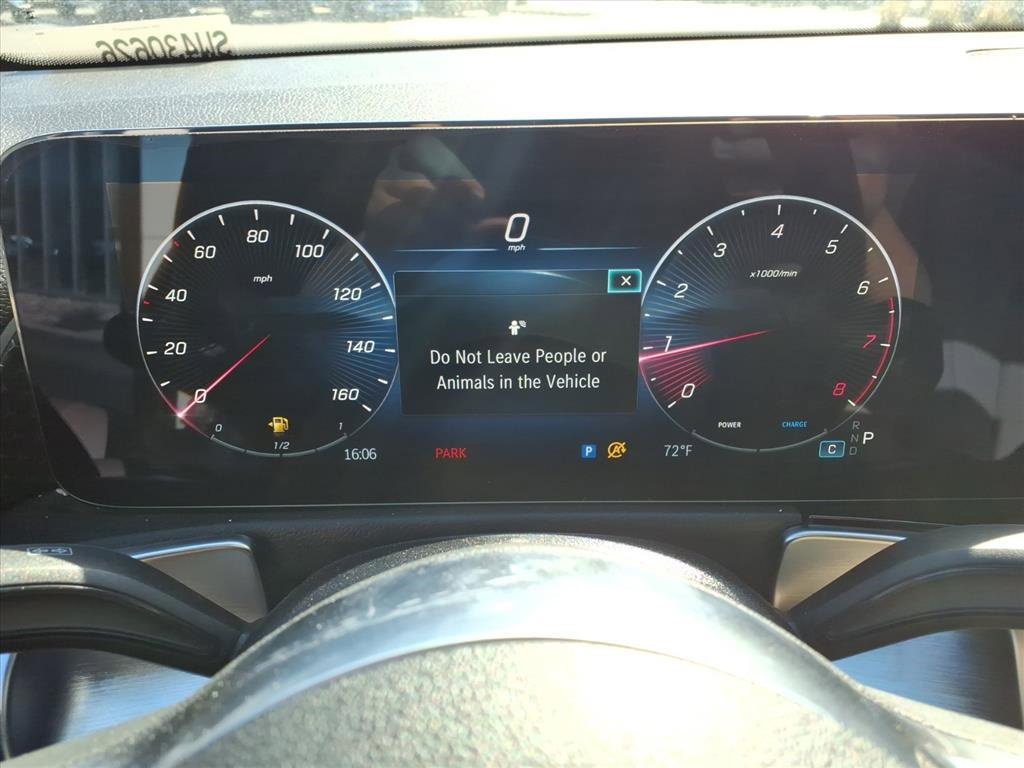 New 2025 Mercedes-Benz GLB 250 4MATIC image 18