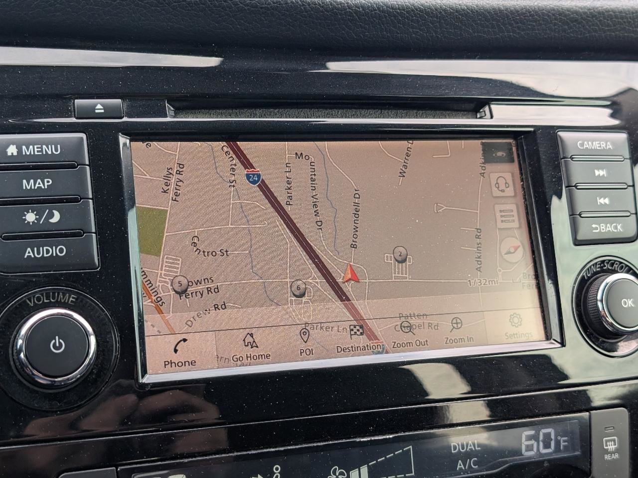Used 2018 Nissan Rogue SL FWD image 18