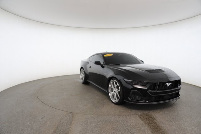 Used 2025 Ford Mustang GT Premium image 28