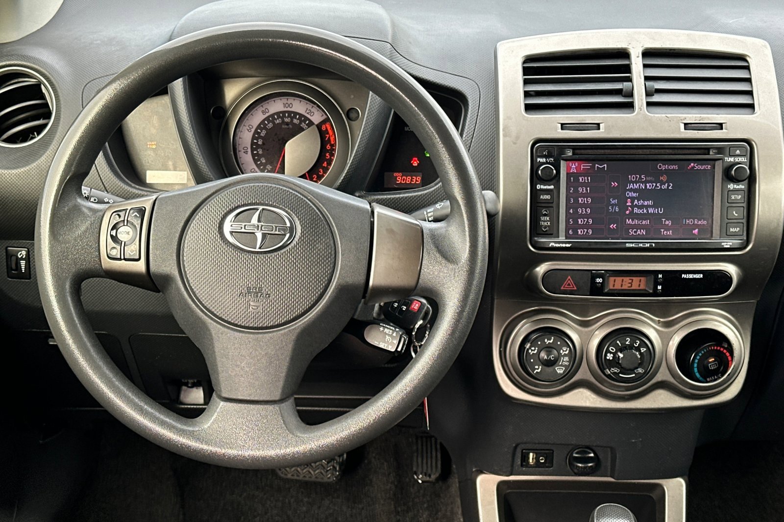 Used 2014 Scion xD image 14