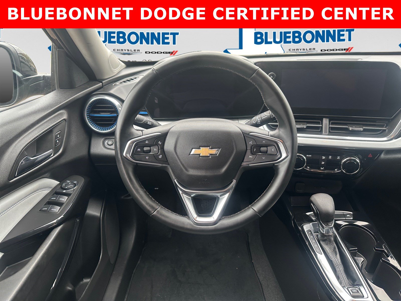 Used 2025 Chevrolet Trax LT w/ Driver Confidence Package FWD image 13