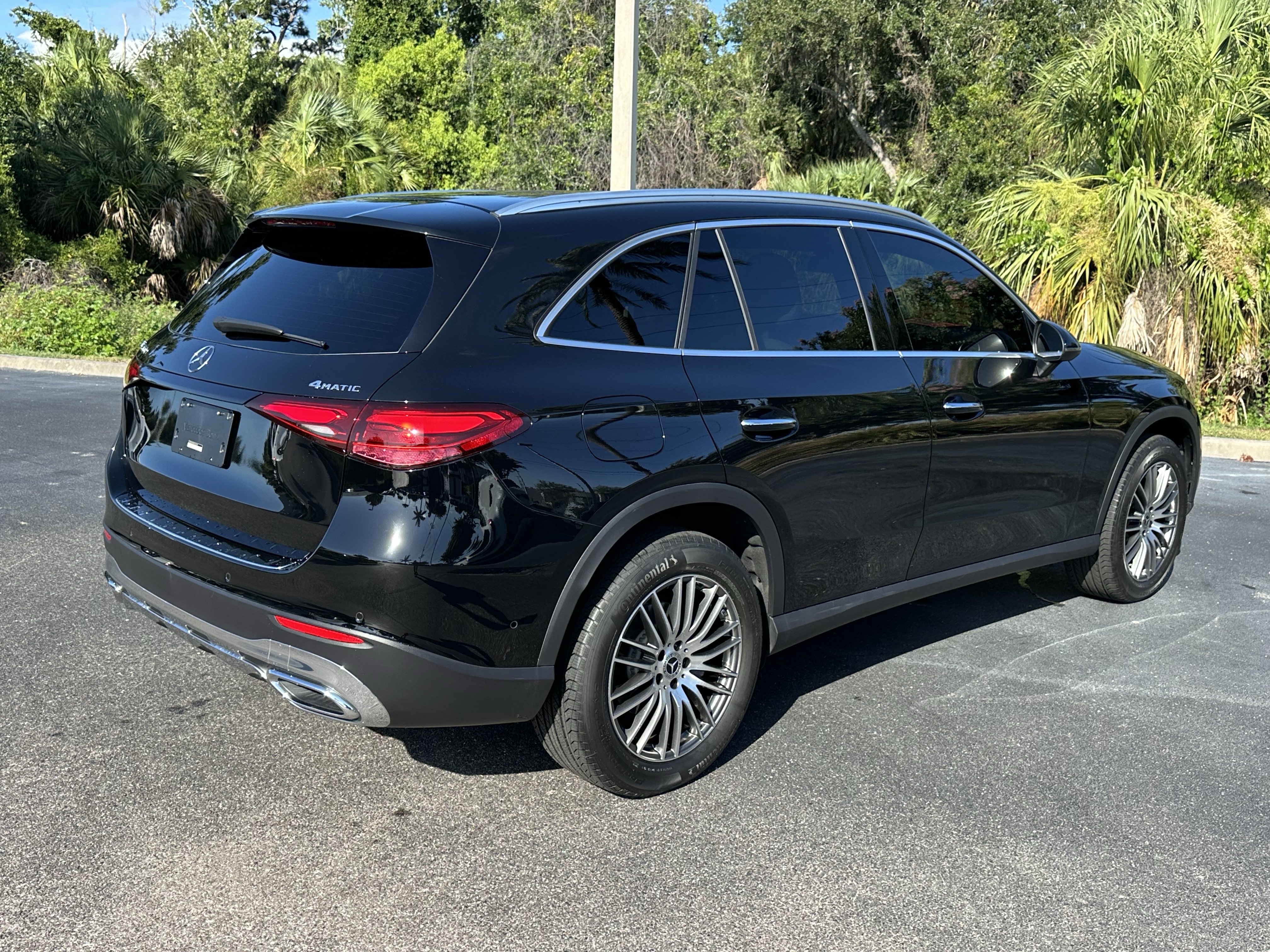 Used 2024 Mercedes-Benz GLC 300 4MATIC image 4
