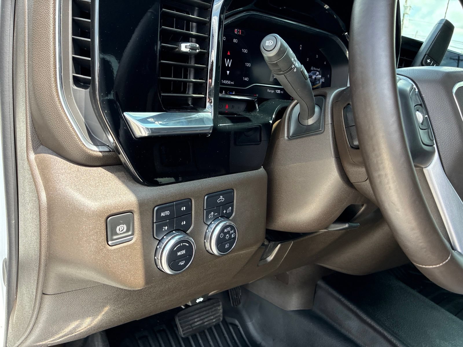 Used 2025 GMC Sierra 3500 SLE w/ SLE Convenience Package AWD/4WD image 26