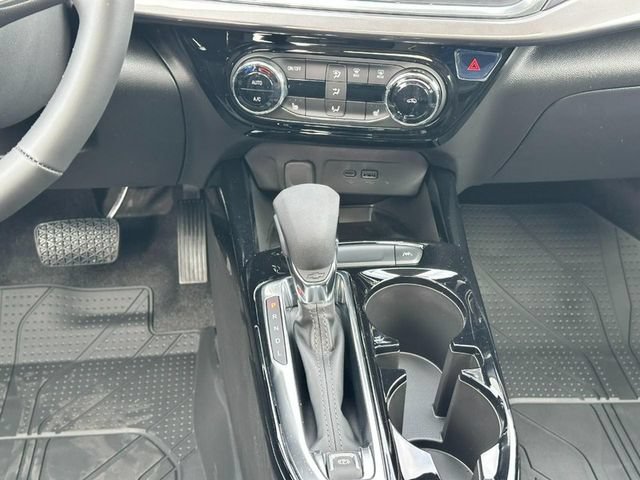 New 2026 Chevrolet Trax ACTIV w/ Sunroof Package FWD image 9