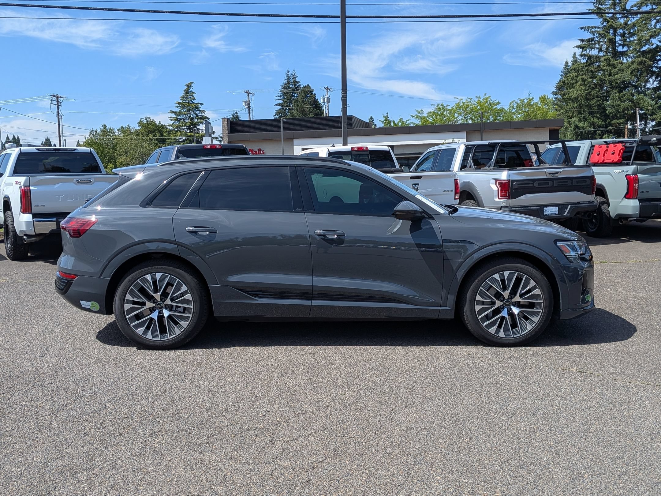 Used 2024 Audi Q8 e-tron Premium Plus w/ Prestige Package AWD/4WD image 6
