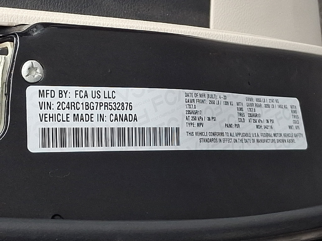 Used 2023 Chrysler Pacifica Touring-L FWD image 26