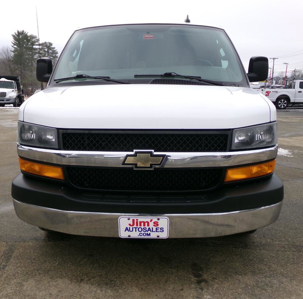 Used 2018 Chevrolet Express 2500 w/ Driver Convenience Package image 8